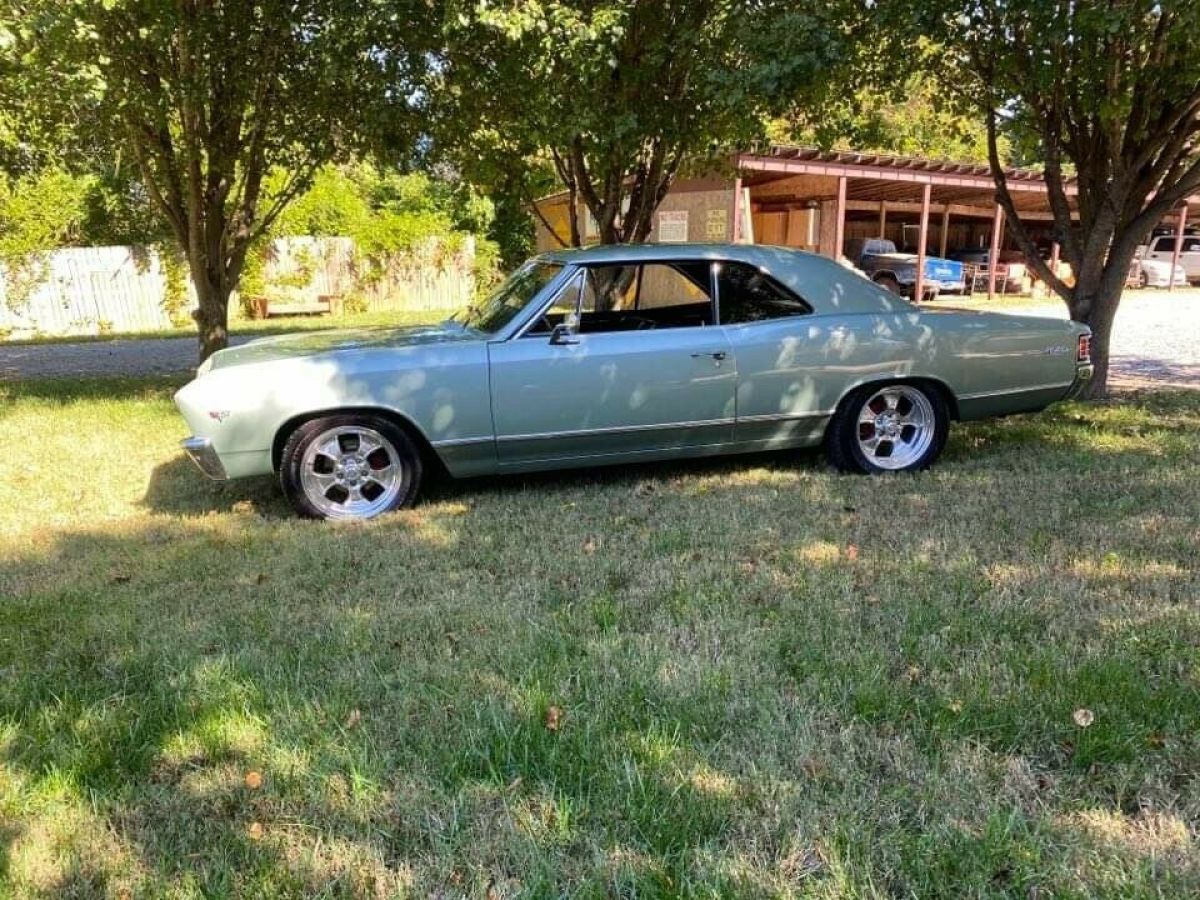 1967 Chevrolet Chevelle Sedan Green RWD Automatic malibu 1967 Chevrolet Chevelle malibu