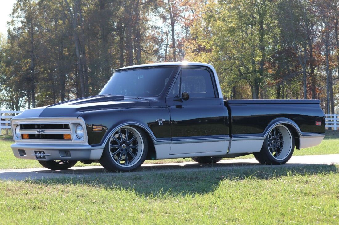 1967 Chevrolet Color-Matched Black Blue Pearl Big Block C10 with Air Ride 1967 Chevrolet C-10