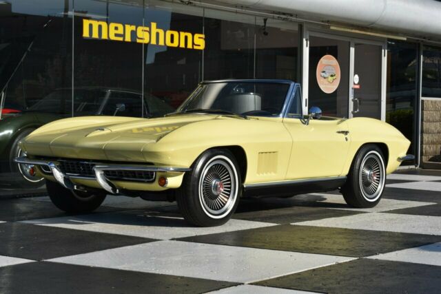 1967 Chevrolet Corvette 4 Speed, Original Sunfire Yellow, California car! 1967 Chevrolet Corvette
