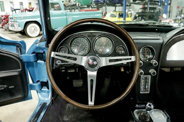 1967 Chevrolet Corvette 427 - photo 12