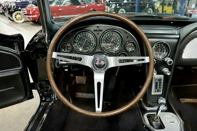 1967 Chevrolet Corvette 427 Convertible - photo 12