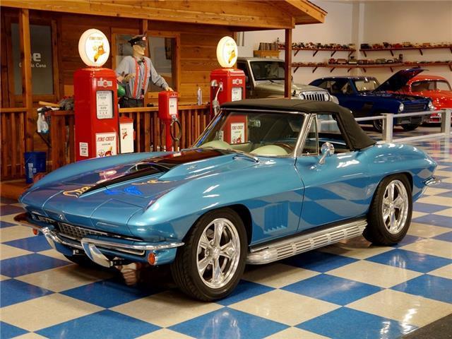 1967 Chevrolet Corvette 427 Convertible Resto Mod - photo 4