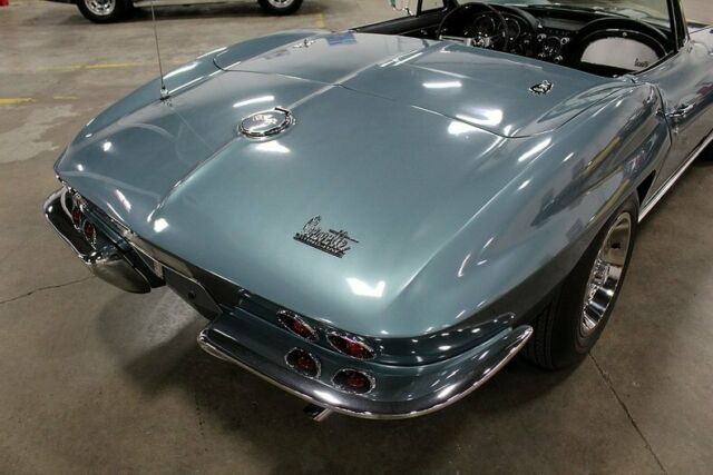 1967 Chevrolet Corvette Convertible - photo 11