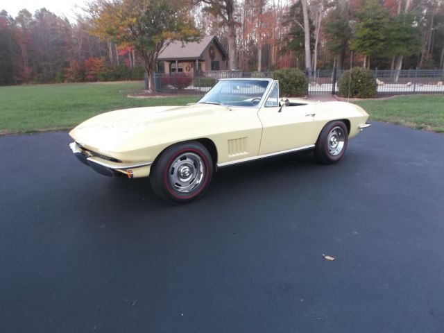 1967 Chevrolet Corvette Convertible - photo 2