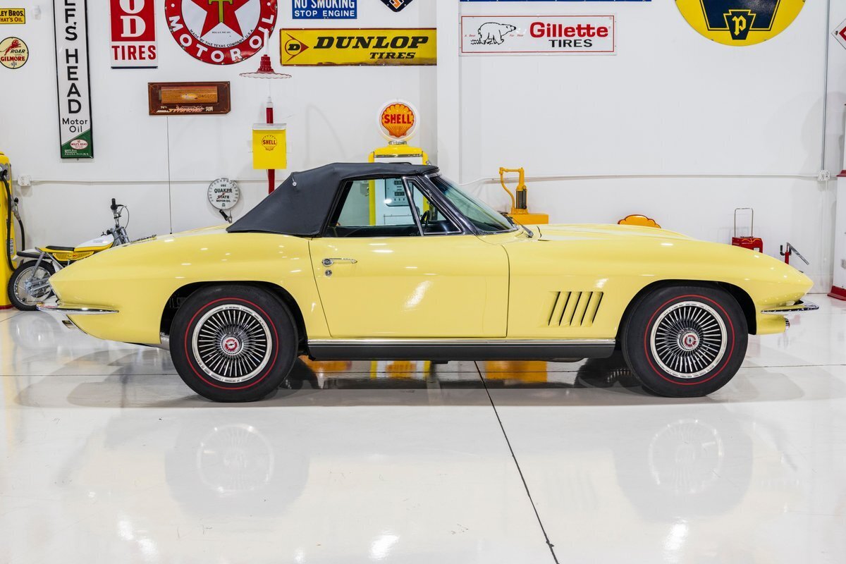 1967 Chevrolet Corvette Convertible - photo 10