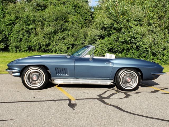 1967 CHEVROLET CORVETTE CONVERTIBLE N.O.M. 427 3X2 TRI-POWER WITH ALUMINUM HEADS 1967 Chevrolet Corvette STINGRAY