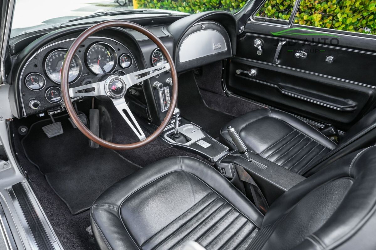 1967 Chevrolet Corvette Convertible Numbers-Matching 327/300hp V8! 4-Speed - photo 13