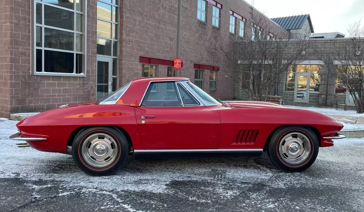 1967 Chevrolet Corvette Convertible w/ Hardtop 1967 Chevrolet Corvette Convertible