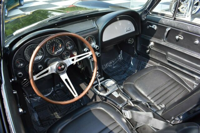 1967 Chevrolet Corvette - photo 2