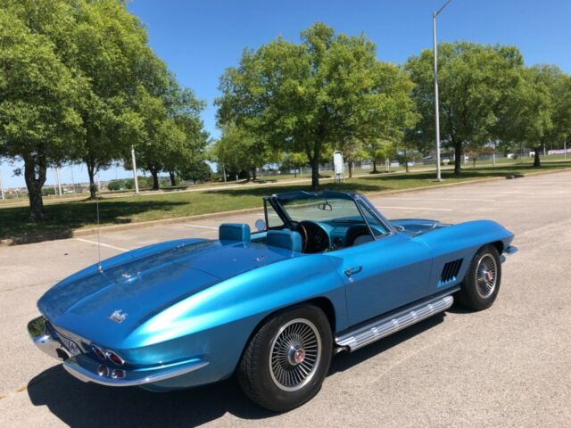 1967 Chevrolet Corvette CONVERTIBLE - photo 3