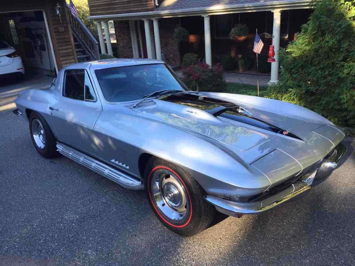 1967 Chevrolet Corvette coupe - photo 3