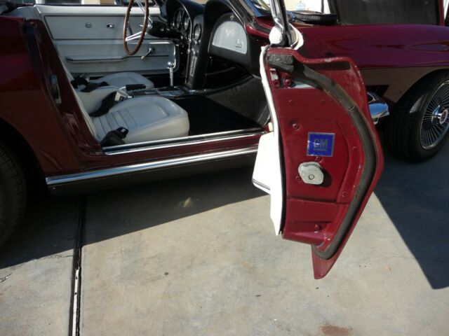 1967 Chevrolet Corvette L71 427/435 Roadster - photo 12