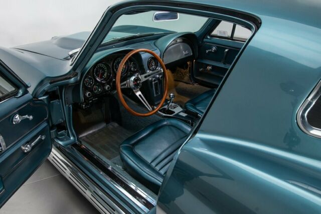 1967 Chevrolet Corvette -- - photo 3