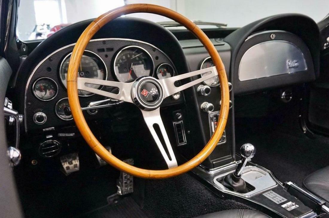 1967 Chevrolet Corvette Restomod - photo 12