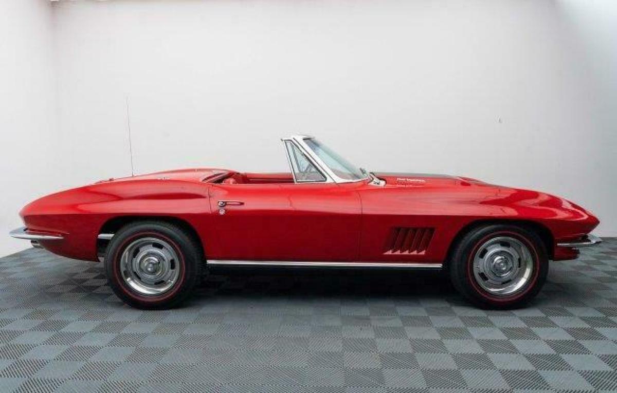 1967 Chevrolet Corvette - photo 3