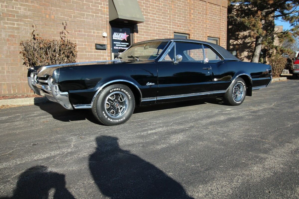 1967 Oldsmobile Cutlass S - 4 Speed - photo 2