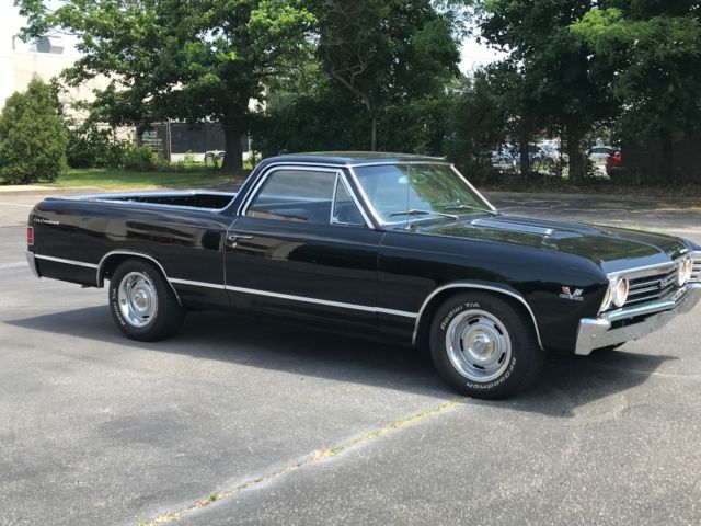 1967 Chevrolet El Camino SS Big Block 4 Speed Vintage Air Black on Black 1967 Chevrolet El Camino SS TRIBUTE
