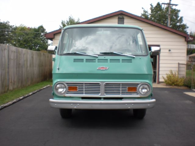 1967 Chevrolet G20 Van Sportvan108 - photo 11