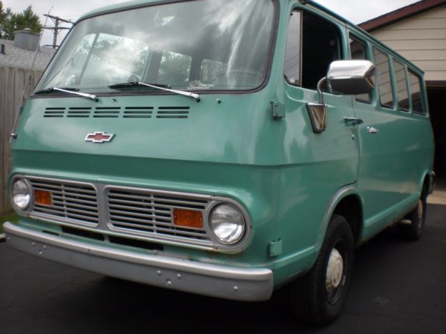 1967 Chevrolet G20 Van Sportvan108 - photo 2