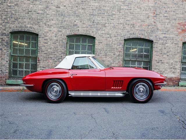 1967 Chevrolet Corvette 427/390 Convertible - photo 2
