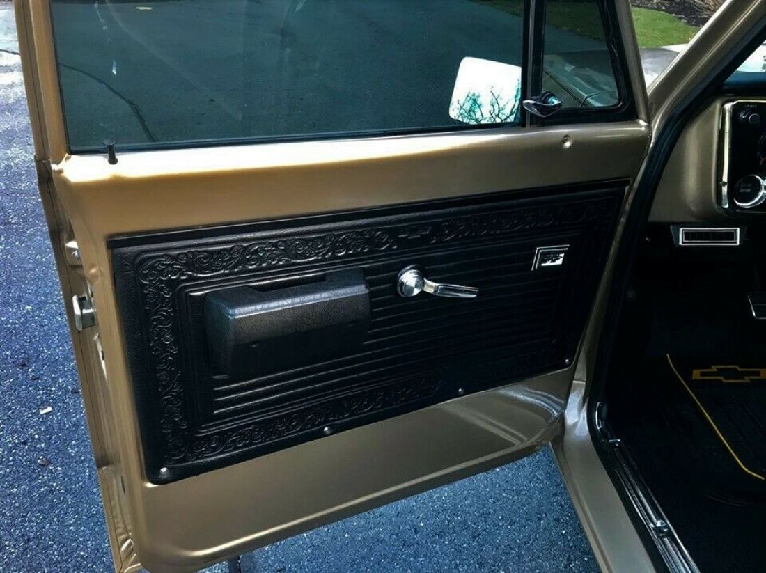 1967 Chevrolet C-10 CST - photo 9