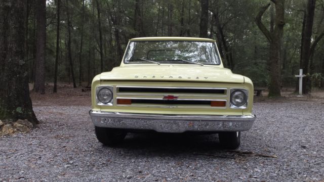 1967 Chevy C10 short bed stepside standard cab pickup 1967 Chevrolet C-10 2 door short box stepside