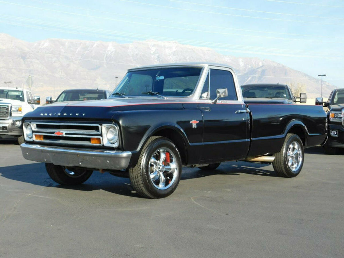 1967 CHEVY PICK UP REGULAR CAB LONGBED C-10 CST 454 AUTOMATIC FULL RESTORATION 1967 Chevrolet C-10