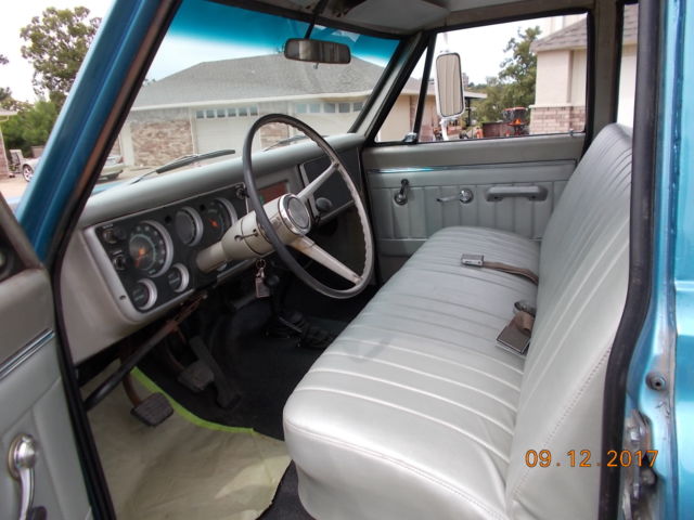 1967 Chevrolet Suburban - photo 6