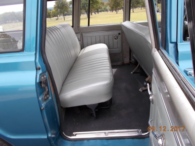 1967 Chevrolet Suburban - photo 9