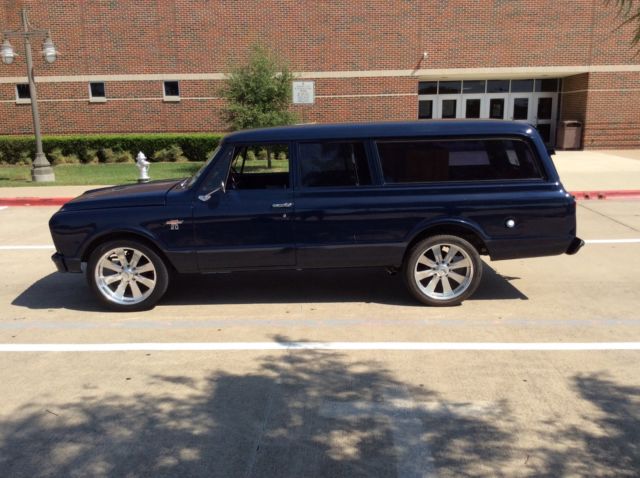 1967 Chevrolet Suburban - photo 3