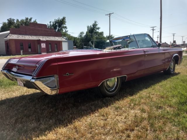 1967 Chrysler 300 Series - photo 4