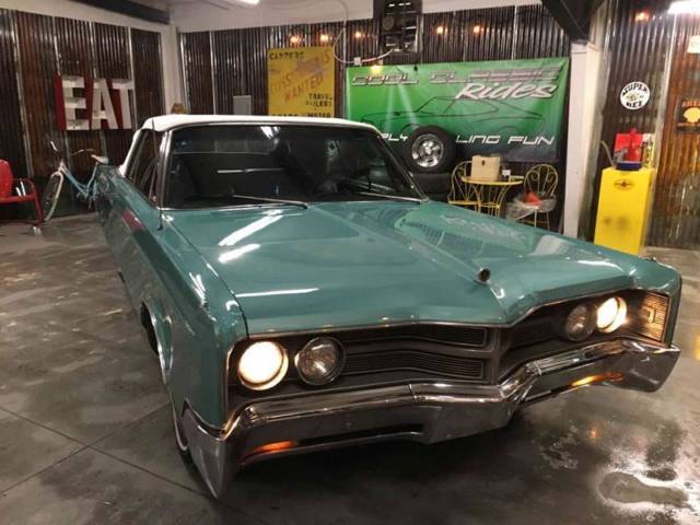 1967 Chrysler 300 Series Two Door Convertible - photo 2