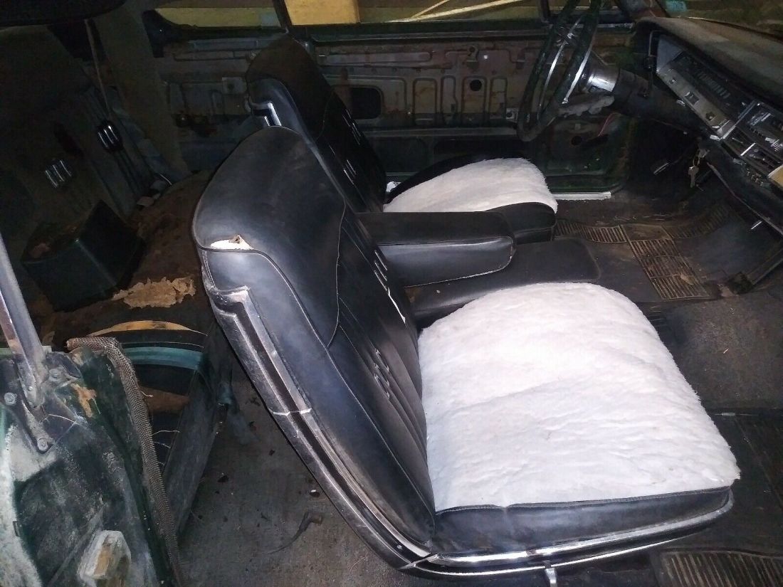 1967 Chrysler 300 - photo 3