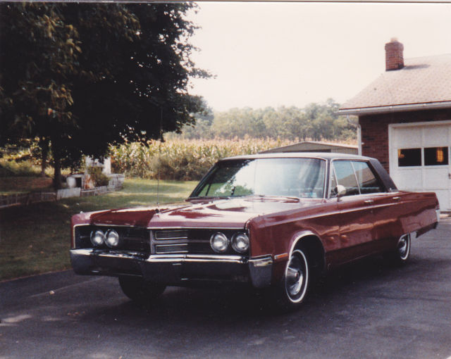 1967 Chrysler 300 Series - photo 2