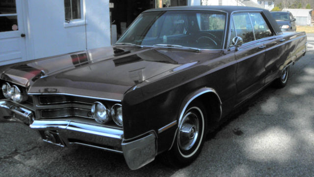 1967 Chrysler 300 Series - photo 3