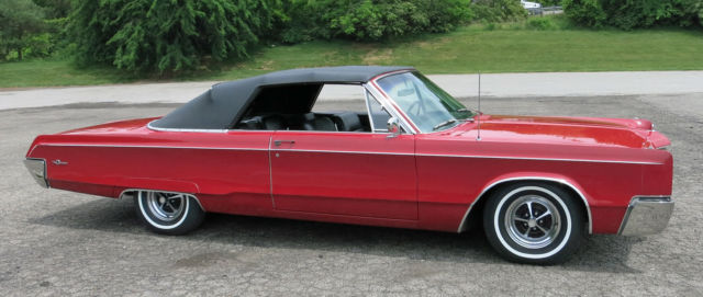 1967 Chrysler 300 Series - photo 2