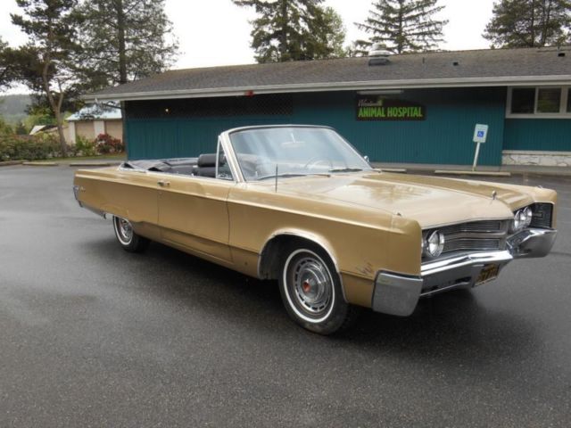 1967 Chrysler 300 Series convertible - photo 5
