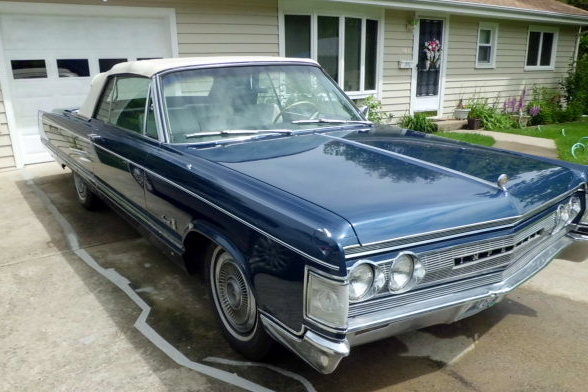 1967 Chrysler Imperial Convertible - photo 2