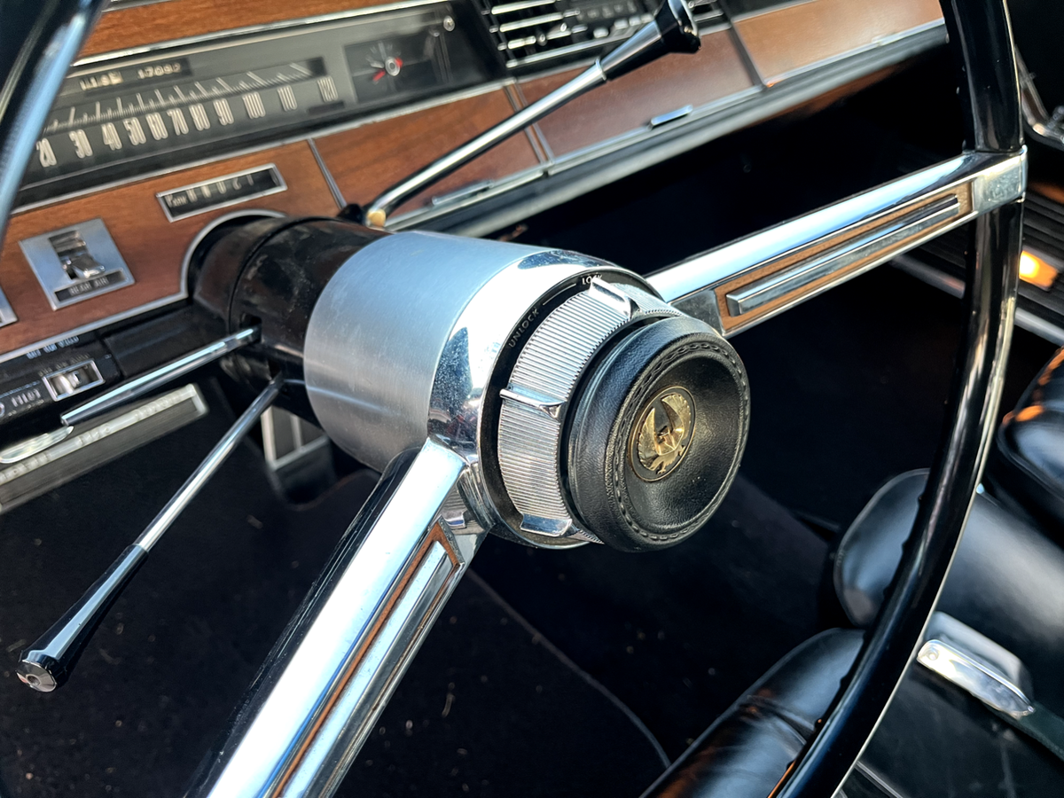 1967 Chrysler Imperial - photo 10