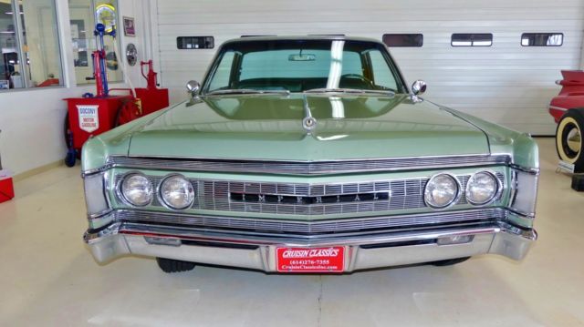 1967 Chrysler Imperial Crown - photo 3