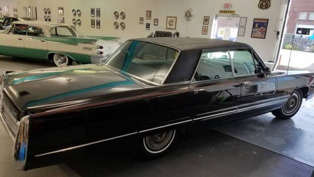 1967 Chrysler Imperial Crown - photo 11