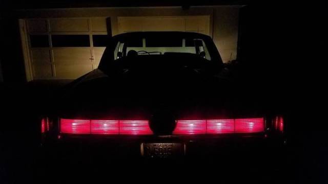 1967 Chrysler Imperial Crown - photo 2