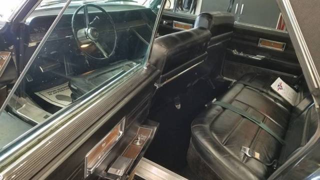 1967 Chrysler Imperial Crown - photo 8