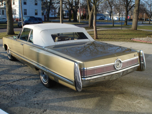 1967 Chrysler Imperial - photo 2
