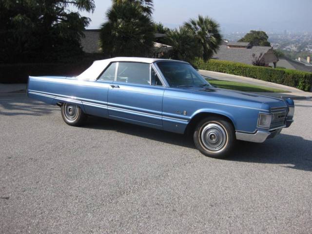 1967 Chrysler Imperial Crown - photo 2