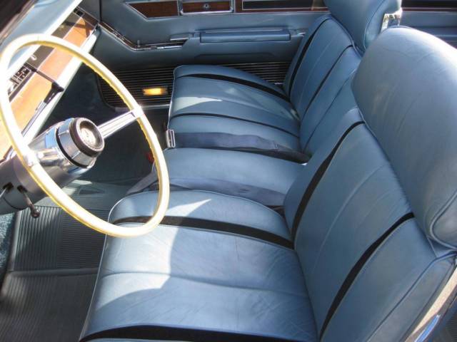 1967 Chrysler Imperial Crown - photo 3