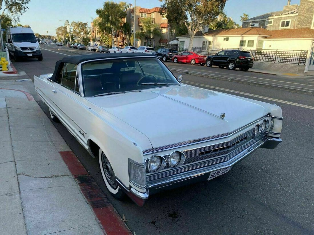 1967 Chrysler Imperial Crown - photo 10