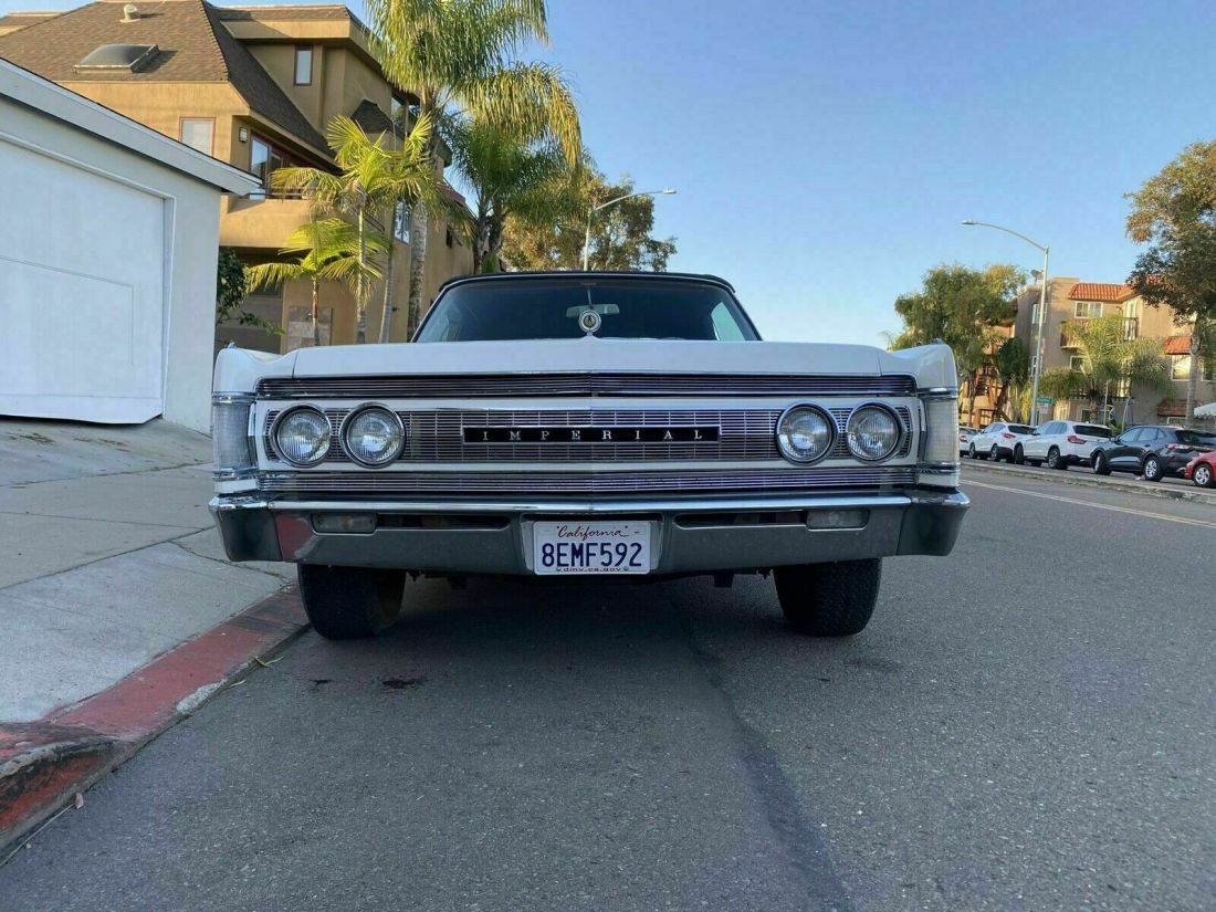 1967 Chrysler Imperial Crown - photo 12