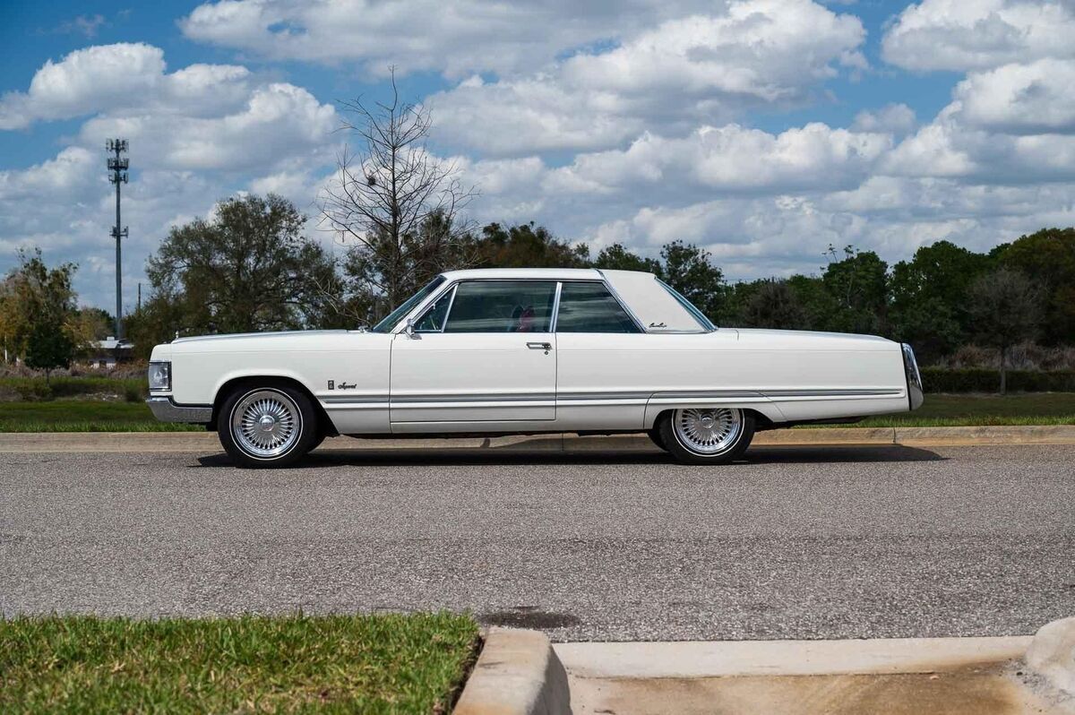 1967 Chrysler Imperial Restored - photo 2
