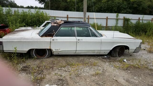 1967 Chrysler New Yorker -- - photo 2